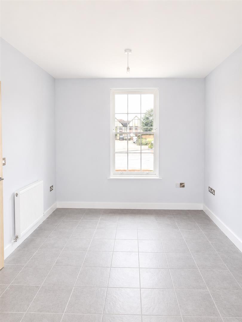 34 Rowland Court, Shrewsbury, SY2 6FP To Let
